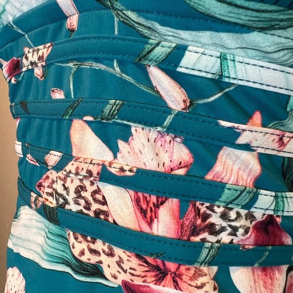 La Blanca Multi-Strap Cross-Back One Piece - Picture 3 of 6